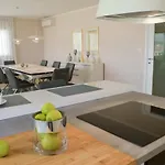 Rova * مالينسكا