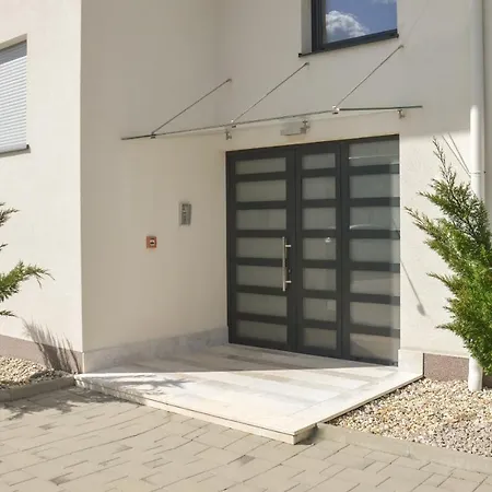 Rova Apartment *