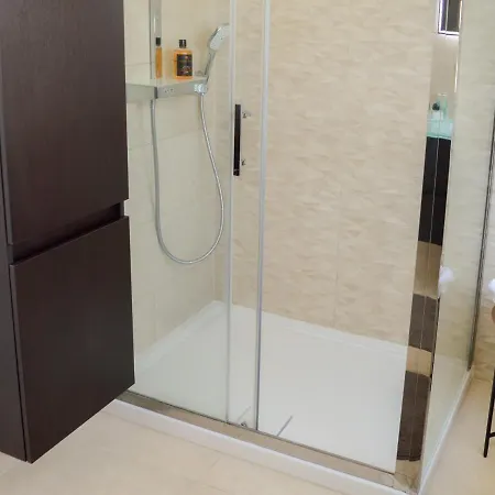 Rova Apartman *